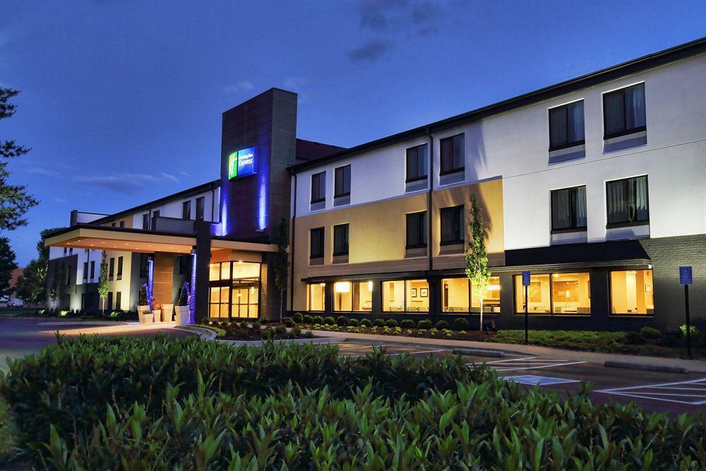 Holiday Inn Express Brentwood-South Cool Springs By Ihg Екстериор снимка