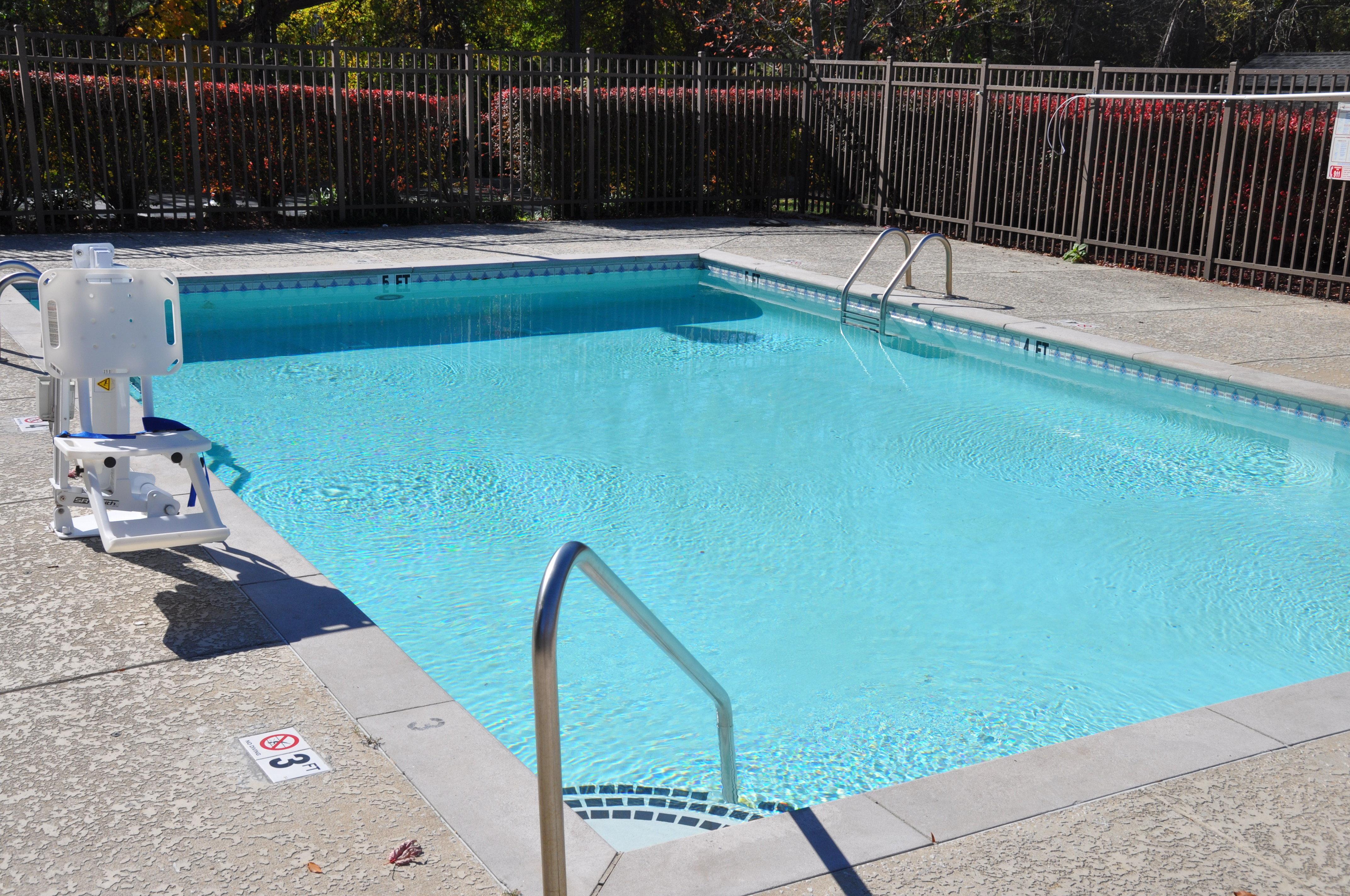 Holiday Inn Express Brentwood-South Cool Springs By Ihg Екстериор снимка