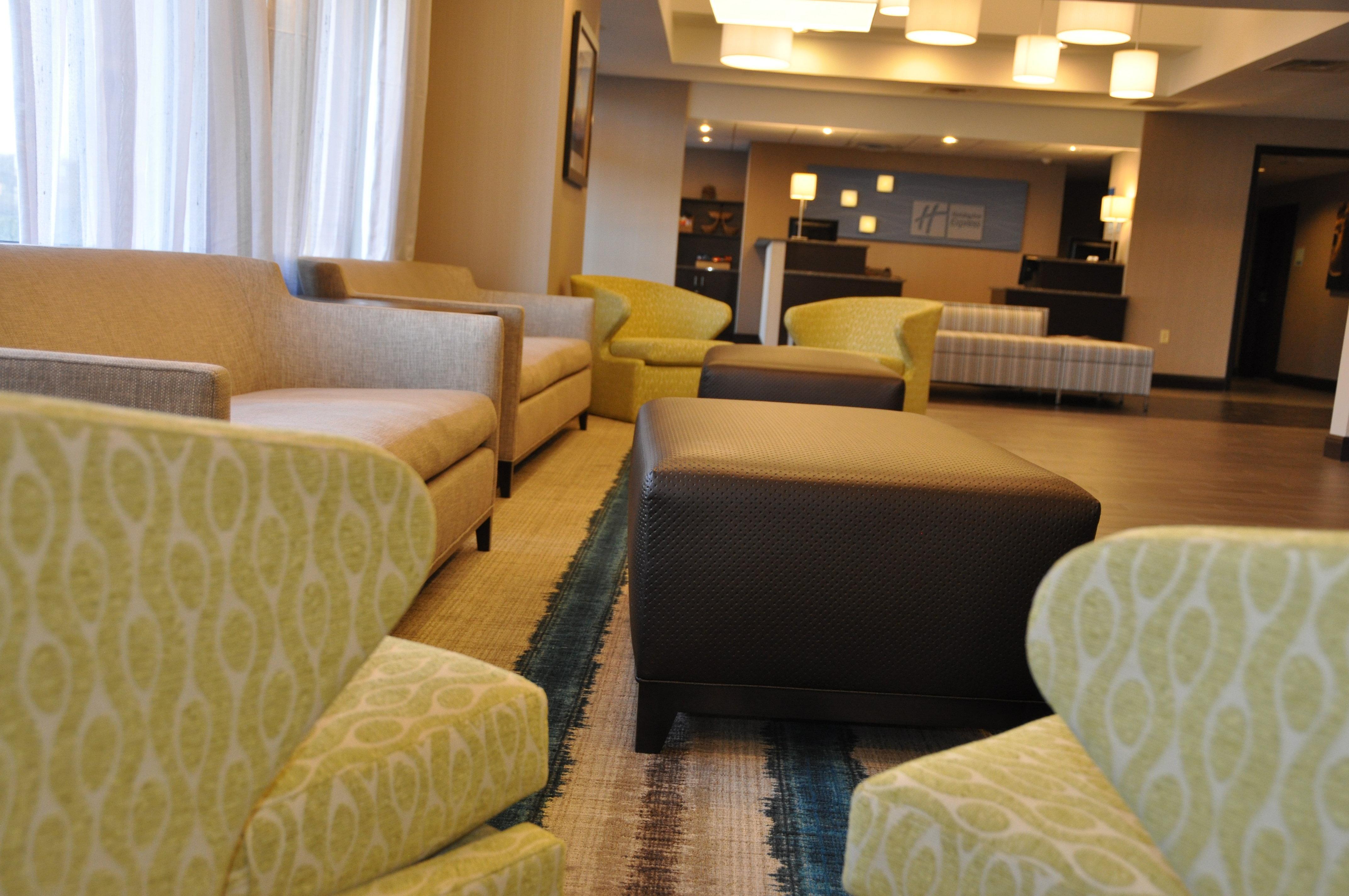 Holiday Inn Express Brentwood-South Cool Springs By Ihg Екстериор снимка