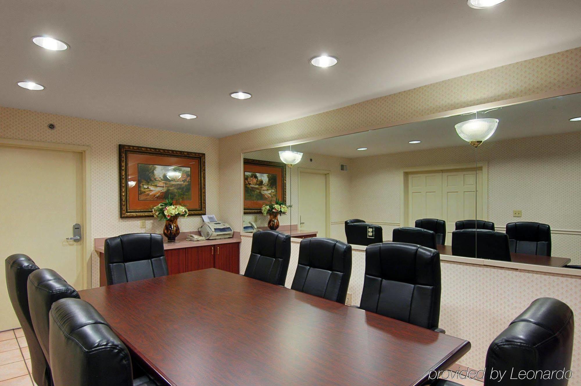 Holiday Inn Express Brentwood-South Cool Springs By Ihg Съоръжения снимка
